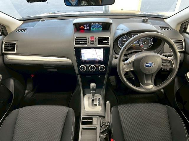 インプレッサＧ４ ２．０ｉアイサイト　４ＷＤ　寒冷地仕様　純正７インチナビ　バックカメラ　フルセグＴＶ　Ｂｌｕｅｔｏｏｔｈ　ＤＶＤ　ＵＳＢ　衝突被害軽減ブレーキ　レーダークルーズコントロール　コーナーセンサー　レーンキープアシスト　ＥＴＣ（5枚目）