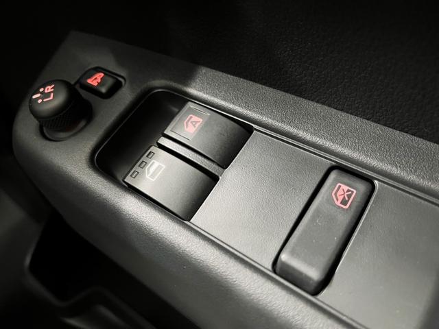 クルーズターボ　届出済み未使用車　４ＷＤ　ターボ　新品ナビ取付　フルセグＴＶ　Ｂｌｕｅｔｏｏｔｈ　バックカメラ　衝突被害軽減ブレーキ　レーンアシスト　デジタルインナーミラー　コーナーセンサー　オーバーヘッドコンソール(32枚目)