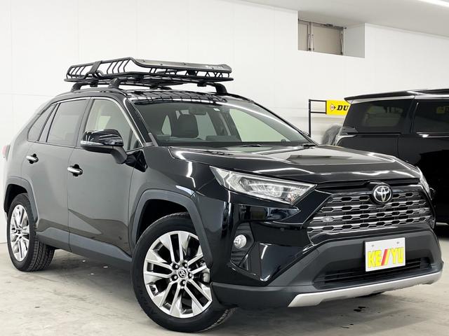 ＲＡＶ４ Ｇ　Ｚパッケージ　４ＷＤ　サンルーフ　ルーフキャリア付　ブラックレザーシート　純正９インチナビ　フルセグＴＶ　ＤＶＤ再生　Ｂｌｕｅｔｏｏｔｈ　バックカメラ　衝突被害軽減ブレーキ　レーダークルコン　ステアリングヒーター（7枚目）