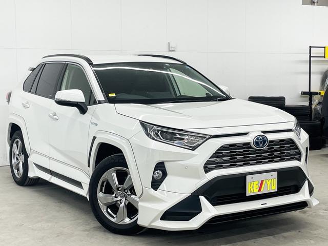 ＲＡＶ４ ハイブリッドＧ　４ＷＤ　ＴＲＤフルエアロ　電動レザーシート　純正９インチナビ　フルセグＴＶ　ＤＶＤ　Ｂｌｕｅｔｏｏｔｈ　バックカメラ　レーダークルーズコントロール　電動リアハッチ　コーナーセンサー　シートヒーター（7枚目）