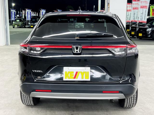 ヴェゼル Ｇ　４ＷＤ　寒冷地仕様　純正エンジンスターター　純正９インチナビ　フルセグＴＶ　Ｂｌｕｅｔｏｏｔｈ　バックカメラ　衝突被害軽減ブレーキ　シートヒーター　前後ドライブレコーダー　冬タイヤ付　ワンオーナー（10枚目）