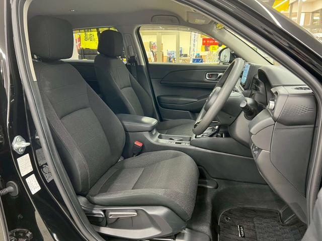 ヴェゼル Ｇ　４ＷＤ　寒冷地仕様　純正エンジンスターター　純正９インチナビ　フルセグＴＶ　Ｂｌｕｅｔｏｏｔｈ　バックカメラ　衝突被害軽減ブレーキ　シートヒーター　前後ドライブレコーダー　冬タイヤ付　ワンオーナー（14枚目）