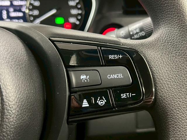 ヴェゼル Ｇ　４ＷＤ　寒冷地仕様　純正エンジンスターター　純正９インチナビ　フルセグＴＶ　Ｂｌｕｅｔｏｏｔｈ　バックカメラ　衝突被害軽減ブレーキ　シートヒーター　前後ドライブレコーダー　冬タイヤ付　ワンオーナー（26枚目）