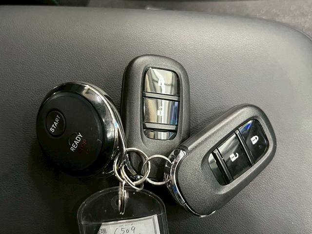 ヴェゼル Ｇ　４ＷＤ　寒冷地仕様　純正エンジンスターター　純正９インチナビ　フルセグＴＶ　Ｂｌｕｅｔｏｏｔｈ　バックカメラ　衝突被害軽減ブレーキ　シートヒーター　前後ドライブレコーダー　冬タイヤ付　ワンオーナー（39枚目）