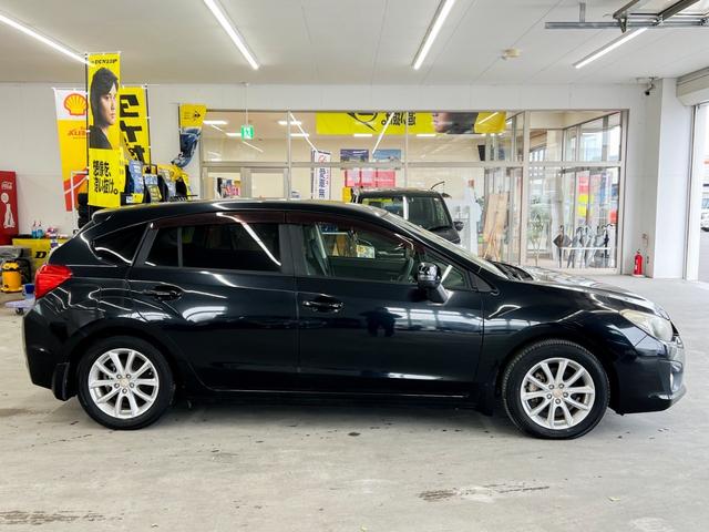 インプレッサスポーツ 2.0iアイサイト 4WD 寒冷地仕様 純正ナビ バックカメラ フルセグTV Buletooth DVD 衝突被害軽減ブレーキ レーンキープアシスト HIDヘッドライト ETC アイドリングストップ スペアキー 禁煙車(11枚目)