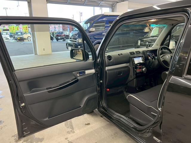 ムーヴコンテ カスタム X VS 4WD 純正エンジンスターター 冬タイヤアルミセット 社外ナビ フルセグTV Buletooth DVD アイドリングストップ 社外アルミホイール スマートキー 電動格納ミラー 保証書 オートエアコン(15枚目)