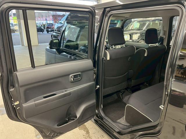 ムーヴコンテ カスタム X VS 4WD 純正エンジンスターター 冬タイヤアルミセット 社外ナビ フルセグTV Buletooth DVD アイドリングストップ 社外アルミホイール スマートキー 電動格納ミラー 保証書 オートエアコン(17枚目)