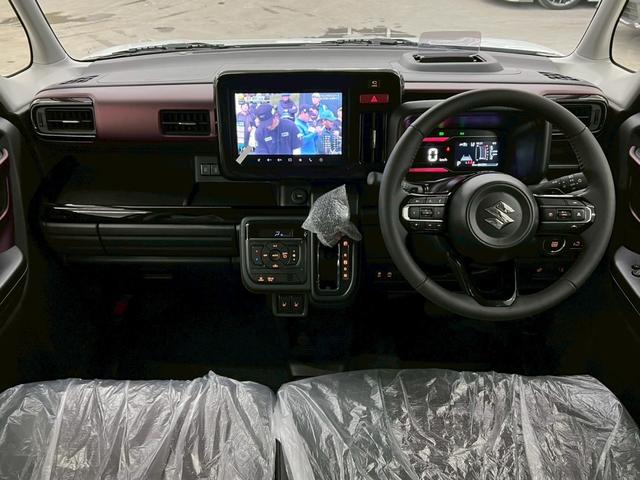 スペーシアカスタム ハイブリッドXSターボ 4WD 届出済未使用車 スズキコネクト対応純正9インチナビ アラウンドビューモニター フルセグTV Bluetooth 両側電動スライドドア シートヒーター 衝突被害軽減ブレーキ ステアリングヒーター(5枚目)
