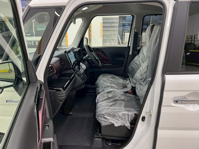 スペーシアカスタム ハイブリッドXSターボ 4WD 届出済未使用車 スズキコネクト対応純正9インチナビ アラウンドビューモニター フルセグTV Bluetooth 両側電動スライドドア シートヒーター 衝突被害軽減ブレーキ ステアリングヒーター(16枚目)