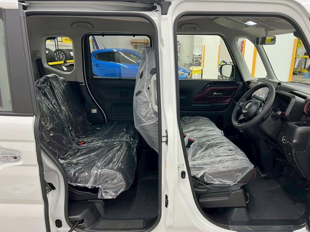 スペーシアカスタム ハイブリッドXSターボ 4WD 届出済未使用車 スズキコネクト対応純正9インチナビ アラウンドビューモニター フルセグTV Bluetooth 両側電動スライドドア シートヒーター 衝突被害軽減ブレーキ ステアリングヒーター(18枚目)