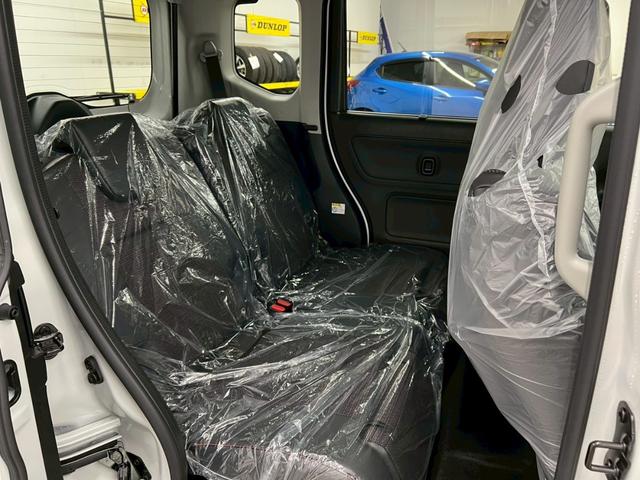 スペーシアカスタム ハイブリッドXSターボ 4WD 届出済未使用車 スズキコネクト対応純正9インチナビ アラウンドビューモニター フルセグTV Bluetooth 両側電動スライドドア シートヒーター 衝突被害軽減ブレーキ ステアリングヒーター(19枚目)