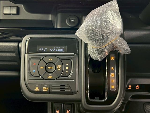 スペーシアカスタム ハイブリッドXSターボ 4WD 届出済未使用車 スズキコネクト対応純正9インチナビ アラウンドビューモニター フルセグTV Bluetooth 両側電動スライドドア シートヒーター 衝突被害軽減ブレーキ ステアリングヒーター(34枚目)