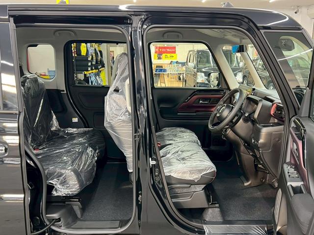 スペーシアカスタム ハイブリッドＸＳターボ　４ＷＤ　届出済未使用車　スズキコネクト対応純正９インチナビ　アラウンドビューモニター　フルセグＴＶ　Ｂｌｕｅｔｏｏｔｈ　両側電動スライドドア　シートヒーター　衝突被害軽減ブレーキ　ステアリングヒーター（18枚目）