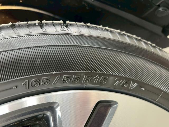 スペーシアカスタム ハイブリッドＸＳターボ　４ＷＤ　届出済未使用車　スズキコネクト対応純正９インチナビ　アラウンドビューモニター　フルセグＴＶ　Ｂｌｕｅｔｏｏｔｈ　両側電動スライドドア　シートヒーター　衝突被害軽減ブレーキ　ステアリングヒーター（43枚目）