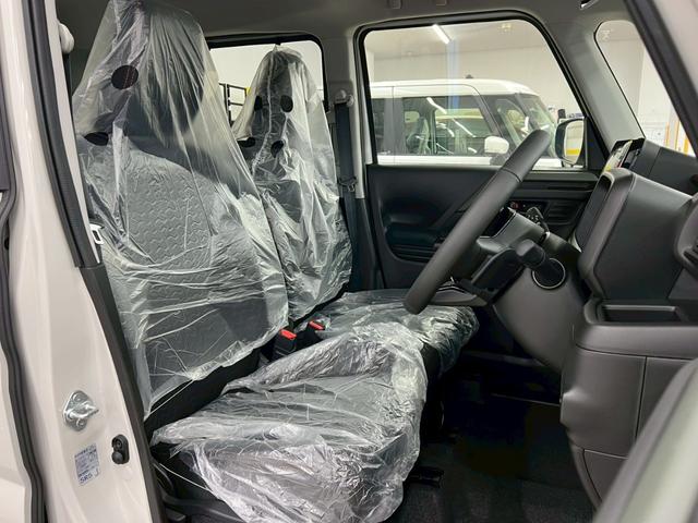 スペーシアギア ハイブリッドＸＺ　ターボ　４ＷＤ　届出済未使用車　スズキコネクト対応純正９インチナビ　アラウンドビューモニター　フルセグＴＶ　Ｂｌｕｅｔｏｏｔｈ　両側電動スライドドア　シートヒーター　衝突被害軽減ブレーキ　ステアリングヒーター（14枚目）