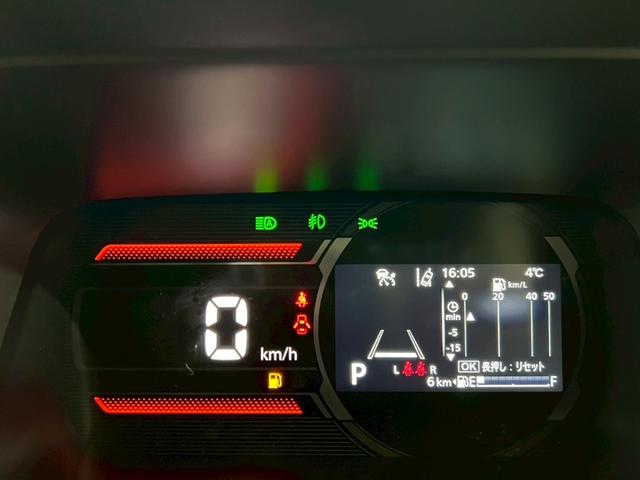 スペーシアギア ハイブリッドＸＺ　ターボ　４ＷＤ　届出済未使用車　スズキコネクト対応純正９インチナビ　アラウンドビューモニター　フルセグＴＶ　Ｂｌｕｅｔｏｏｔｈ　両側電動スライドドア　シートヒーター　衝突被害軽減ブレーキ　ステアリングヒーター（24枚目）