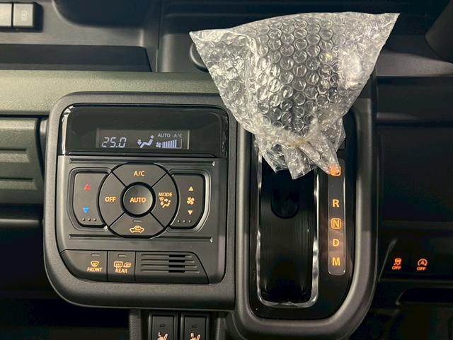 スペーシアギア ハイブリッドＸＺ　ターボ　４ＷＤ　届出済未使用車　スズキコネクト対応純正９インチナビ　アラウンドビューモニター　フルセグＴＶ　Ｂｌｕｅｔｏｏｔｈ　両側電動スライドドア　シートヒーター　衝突被害軽減ブレーキ　ステアリングヒーター（33枚目）