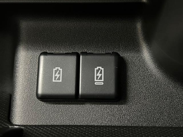 スペーシアギア ハイブリッドＸＺ　ターボ　４ＷＤ　届出済未使用車　スズキコネクト対応純正９インチナビ　アラウンドビューモニター　フルセグＴＶ　Ｂｌｕｅｔｏｏｔｈ　両側電動スライドドア　シートヒーター　衝突被害軽減ブレーキ　ステアリングヒーター（40枚目）
