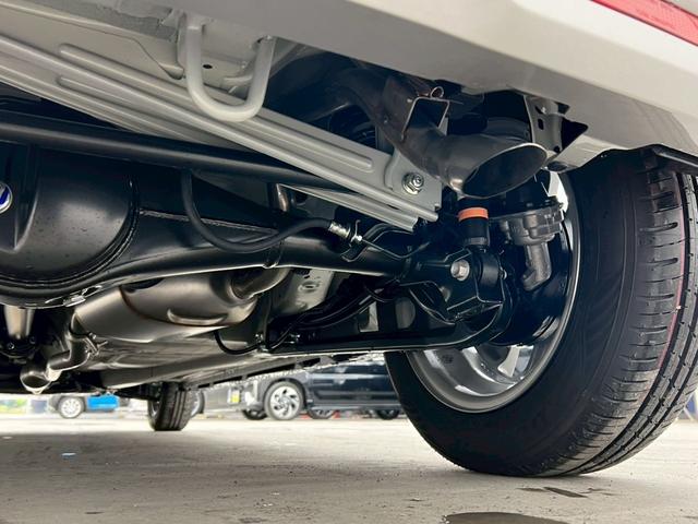 スペーシアギア ハイブリッドＸＺ　ターボ　４ＷＤ　届出済未使用車　スズキコネクト対応純正９インチナビ　アラウンドビューモニター　フルセグＴＶ　Ｂｌｕｅｔｏｏｔｈ　両側電動スライドドア　シートヒーター　衝突被害軽減ブレーキ　ステアリングヒーター（44枚目）