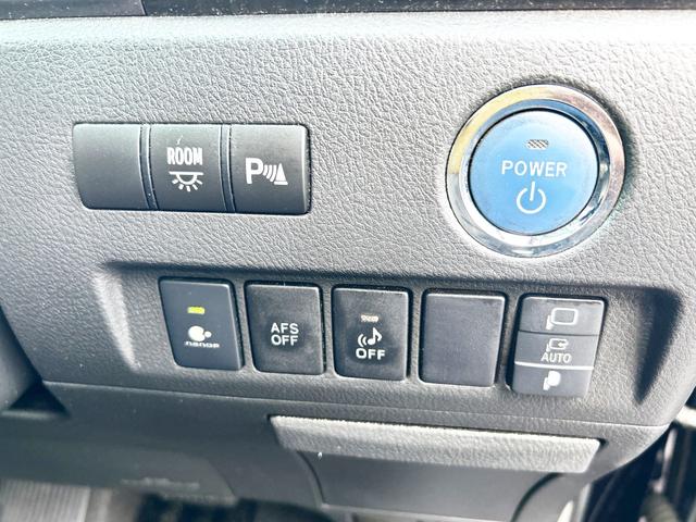 ヴェルファイアハイブリッド ＺＲ　４ＷＤ　本州仕入　ダブルサンルーフ　両側パワースライドドア　メーカーナビ　後席モニターフルセグＴＶ　バックカメラ　パワーバックドア　パワーシート　オットマンシート　１００Ｖ電源　クルーズコントロール（30枚目）