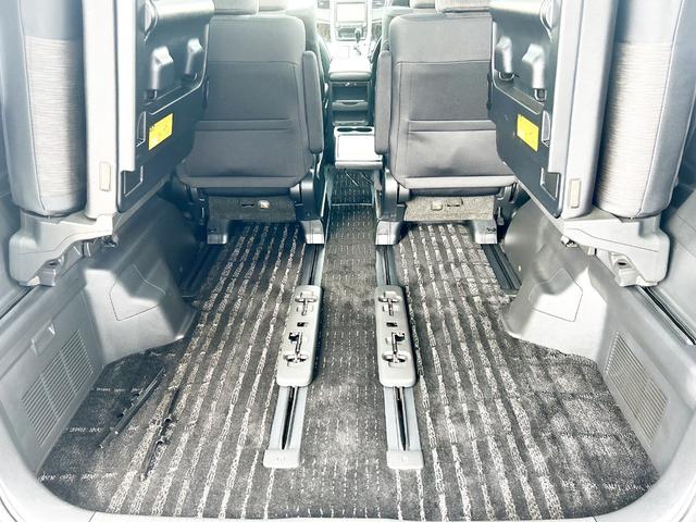 ヴェルファイアハイブリッド ＺＲ　４ＷＤ　本州仕入　ダブルサンルーフ　両側パワースライドドア　メーカーナビ　後席モニターフルセグＴＶ　バックカメラ　パワーバックドア　パワーシート　オットマンシート　１００Ｖ電源　クルーズコントロール（64枚目）