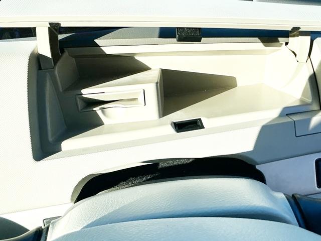 エスティマハイブリッド Ｘ　４ＷＤ　パワースライドドア　プッシュスタート　スマートキー　社外ナビ　フルセグＴＶ　オットマンシート　純正アルミ　純正ＨＩＤ　純正フォグランプ　ＥＴＣ　クルーズコントロール　１００Ｖ電源　ドラレコ（41枚目）