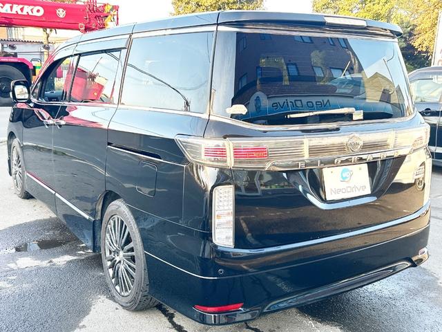 エルグランド ２５０ハイウェイスタープレミアムアーバンクロム　４ＷＤ　ワンオーナー　両側パワースライドドア　メーカーナビ　アラウンドビューモニター　後席モニター　本革シート　パワーバックドア　フルセグＴＶ　エンジンスターター　ＬＥＤヘッドライト　クルコン（25枚目）
