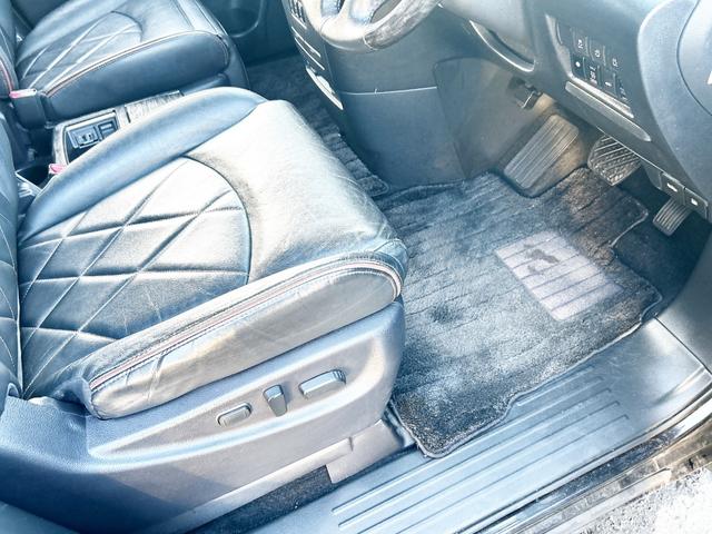 エルグランド ２５０ハイウェイスタープレミアムアーバンクロム　４ＷＤ　ワンオーナー　両側パワースライドドア　メーカーナビ　アラウンドビューモニター　後席モニター　本革シート　パワーバックドア　フルセグＴＶ　エンジンスターター　ＬＥＤヘッドライト　クルコン（41枚目）
