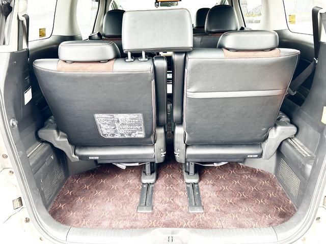 アルファード ２４０Ｓ　タイプゴールドＩＩ　４ＷＤ　本州仕入　両側パワースライドドア　パワーバックドア　メーカーＨＤＤナビ　フルセグＴＶ　後席モニター　ハーフレザーシート　純正アルミ　バックカメラ　ＥＴＣ　純正ドライブレコーダー　スマートキー（16枚目）