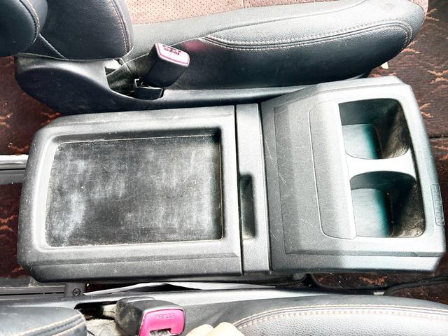 アルファード ２４０Ｓ　タイプゴールドＩＩ　４ＷＤ　本州仕入　両側パワースライドドア　パワーバックドア　メーカーＨＤＤナビ　フルセグＴＶ　後席モニター　ハーフレザーシート　純正アルミ　バックカメラ　ＥＴＣ　純正ドライブレコーダー　スマートキー（35枚目）