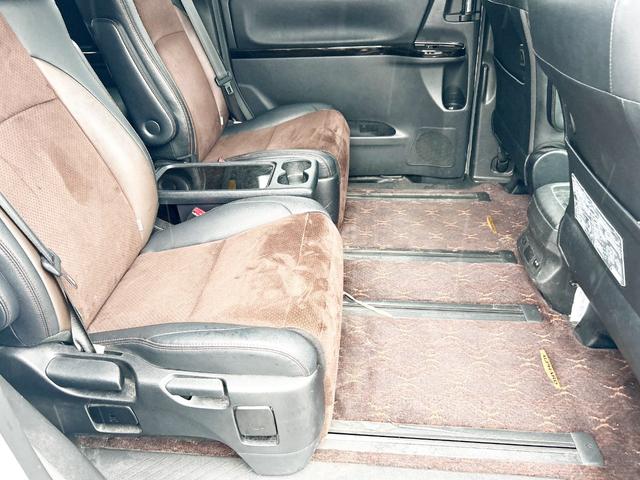 アルファード ２４０Ｓ　タイプゴールドＩＩ　４ＷＤ　本州仕入　両側パワースライドドア　パワーバックドア　メーカーＨＤＤナビ　フルセグＴＶ　後席モニター　ハーフレザーシート　純正アルミ　バックカメラ　ＥＴＣ　純正ドライブレコーダー　スマートキー（45枚目）