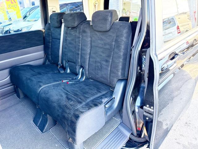 ステップワゴン Ｇ　Ｅセレクション　４ＷＤ　本州仕入　寒冷地仕様　純正ナビ　Ｂｌｕｅｔｏｏｔｈ接続　後席モニター　パワスラ　アイドリングストップ　社外アルミ　横滑り防止　スマートキー　３列シート　タイミングチェーン車　Ｂカメラ　フルセグ（17枚目）