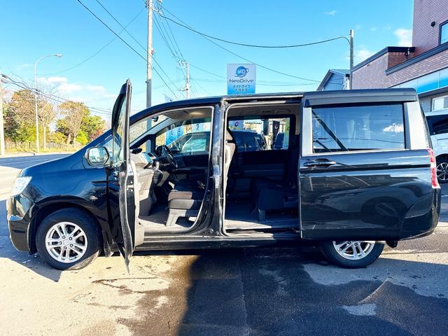 ステップワゴン Ｇ　Ｅセレクション　４ＷＤ　本州仕入　寒冷地仕様　純正ナビ　Ｂｌｕｅｔｏｏｔｈ接続　後席モニター　パワスラ　アイドリングストップ　社外アルミ　横滑り防止　スマートキー　３列シート　タイミングチェーン車　Ｂカメラ　フルセグ（28枚目）