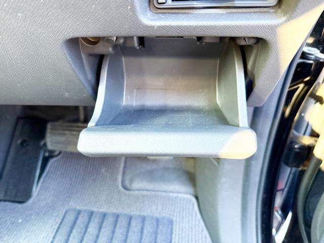 ステップワゴン Ｇ　Ｅセレクション　４ＷＤ　本州仕入　寒冷地仕様　純正ナビ　Ｂｌｕｅｔｏｏｔｈ接続　後席モニター　パワスラ　アイドリングストップ　社外アルミ　横滑り防止　スマートキー　３列シート　タイミングチェーン車　Ｂカメラ　フルセグ（32枚目）