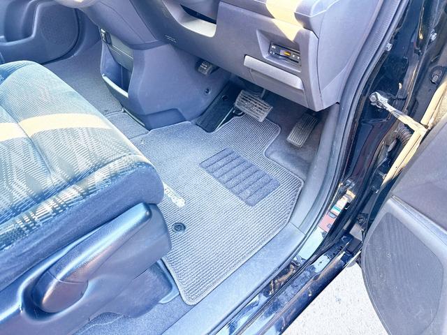 ステップワゴン Ｇ　Ｅセレクション　４ＷＤ　本州仕入　寒冷地仕様　純正ナビ　Ｂｌｕｅｔｏｏｔｈ接続　後席モニター　パワスラ　アイドリングストップ　社外アルミ　横滑り防止　スマートキー　３列シート　タイミングチェーン車　Ｂカメラ　フルセグ（42枚目）