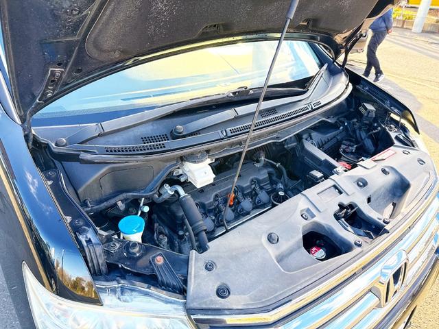 ステップワゴン Ｇ　Ｅセレクション　４ＷＤ　本州仕入　寒冷地仕様　純正ナビ　Ｂｌｕｅｔｏｏｔｈ接続　後席モニター　パワスラ　アイドリングストップ　社外アルミ　横滑り防止　スマートキー　３列シート　タイミングチェーン車　Ｂカメラ　フルセグ（76枚目）