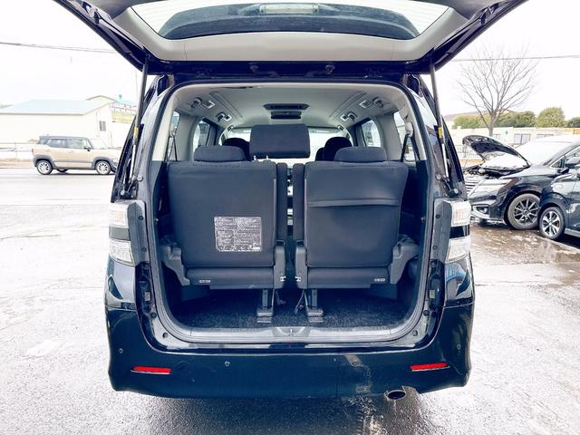 ヴェルファイア ２．４Ｚ　４ＷＤ　モデリスタエアロ　後期型　純正ナビ　後席モニター　パワースライド　２０ＡＷ　バックカメラ　３列シート　２列目オットマンシート　ＨＩＤ　スマートキー　ＭＴモード付　コーナーセンサー　ＥＴＣ（9枚目）