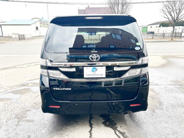 ヴェルファイア ２．４Ｚ　４ＷＤ　モデリスタエアロ　後期型　純正ナビ　後席モニター　パワースライド　２０ＡＷ　バックカメラ　３列シート　２列目オットマンシート　ＨＩＤ　スマートキー　ＭＴモード付　コーナーセンサー　ＥＴＣ（12枚目）