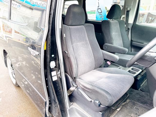 ヴェルファイア ２．４Ｚ　４ＷＤ　モデリスタエアロ　後期型　純正ナビ　後席モニター　パワースライド　２０ＡＷ　バックカメラ　３列シート　２列目オットマンシート　ＨＩＤ　スマートキー　ＭＴモード付　コーナーセンサー　ＥＴＣ（13枚目）