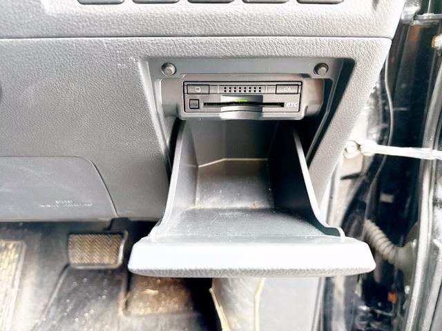 ヴェルファイア ２．４Ｚ　４ＷＤ　モデリスタエアロ　後期型　純正ナビ　後席モニター　パワースライド　２０ＡＷ　バックカメラ　３列シート　２列目オットマンシート　ＨＩＤ　スマートキー　ＭＴモード付　コーナーセンサー　ＥＴＣ（30枚目）