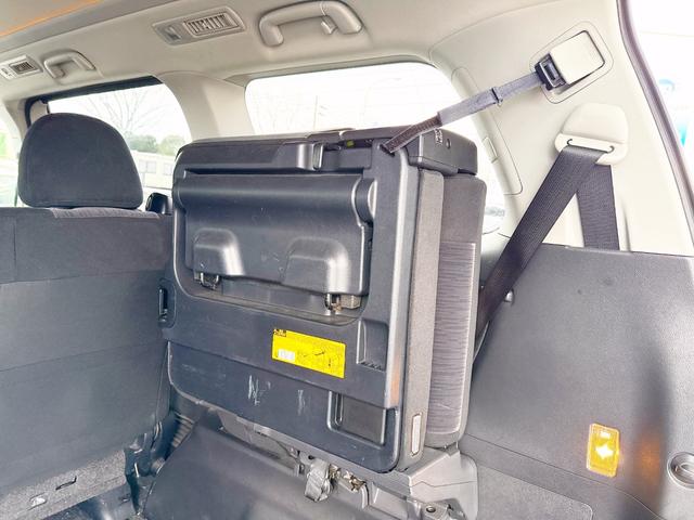 ヴェルファイア ２．４Ｚ　４ＷＤ　モデリスタエアロ　後期型　純正ナビ　後席モニター　パワースライド　２０ＡＷ　バックカメラ　３列シート　２列目オットマンシート　ＨＩＤ　スマートキー　ＭＴモード付　コーナーセンサー　ＥＴＣ（52枚目）