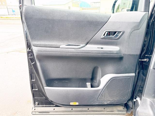 ヴェルファイア ２．４Ｚ　４ＷＤ　モデリスタエアロ　後期型　純正ナビ　後席モニター　パワースライド　２０ＡＷ　バックカメラ　３列シート　２列目オットマンシート　ＨＩＤ　スマートキー　ＭＴモード付　コーナーセンサー　ＥＴＣ（64枚目）