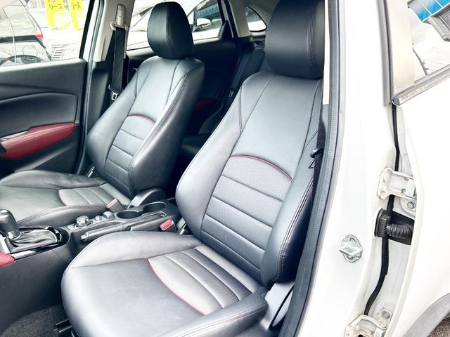 ＣＸ－３ ＸＤ　ツーリング　４ＷＤ　革シート　純正ナビ　フルセグＴＶ　バックカメラ　ローダウン　軽減ブレーキ　クルーズコントロール　スマートキー　アイドリングストップ　シートヒーター　ＭＴモード付　社外アルミ　横滑り防止（17枚目）