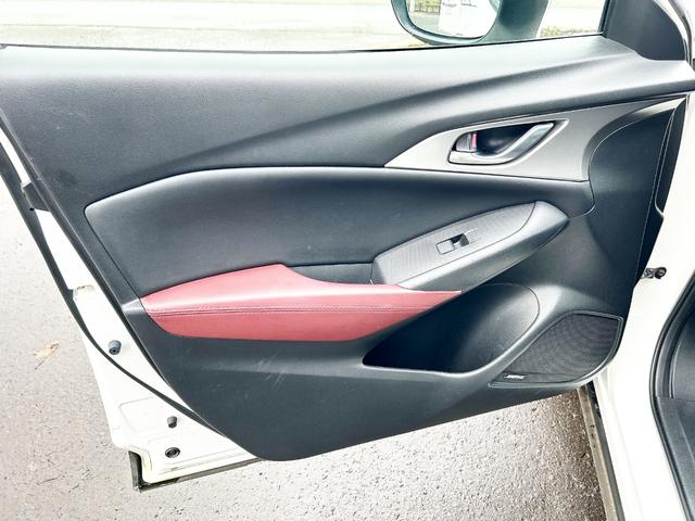 ＣＸ－３ ＸＤ　ツーリング　４ＷＤ　革シート　純正ナビ　フルセグＴＶ　バックカメラ　ローダウン　軽減ブレーキ　クルーズコントロール　スマートキー　アイドリングストップ　シートヒーター　ＭＴモード付　社外アルミ　横滑り防止（66枚目）