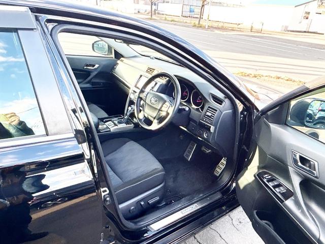 マークＸ ２５０Ｓ　Ｆｏｕｒ　４ＷＤ　本州仕入　純正ナビ　軽減ブレーキ　社外ライト　スマートキー　シートヒーター　クルーズコントロール　Ｂカメラ　純正アルミ　ＭＴモード付　フォグ　レーンキープアシスト　盗難防止装置　パワーシート（7枚目）