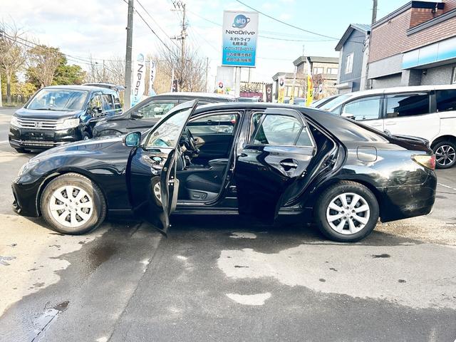 マークＸ ２５０Ｓ　Ｆｏｕｒ　４ＷＤ　本州仕入　純正ナビ　軽減ブレーキ　社外ライト　スマートキー　シートヒーター　クルーズコントロール　Ｂカメラ　純正アルミ　ＭＴモード付　フォグ　レーンキープアシスト　盗難防止装置　パワーシート（26枚目）