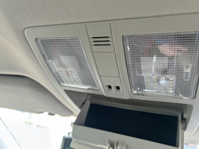 マークＸ ２５０Ｓ　Ｆｏｕｒ　４ＷＤ　本州仕入　純正ナビ　軽減ブレーキ　社外ライト　スマートキー　シートヒーター　クルーズコントロール　Ｂカメラ　純正アルミ　ＭＴモード付　フォグ　レーンキープアシスト　盗難防止装置　パワーシート（44枚目）