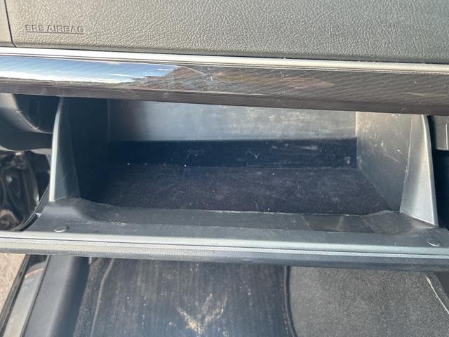 マークＸ ２５０Ｓ　Ｆｏｕｒ　４ＷＤ　本州仕入　純正ナビ　軽減ブレーキ　社外ライト　スマートキー　シートヒーター　クルーズコントロール　Ｂカメラ　純正アルミ　ＭＴモード付　フォグ　レーンキープアシスト　盗難防止装置　パワーシート（50枚目）