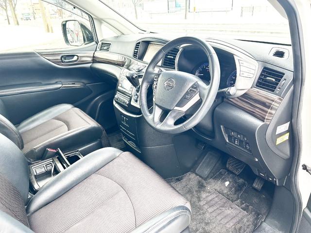 エルグランド ２５０ハイウェイスターＳ　４ＷＤ　本州仕入　両側パワースライドドア　純正ＨＤＤナビ　フルセグＴＶ　バックカメラ　後席モニター　純正ＬＥＤライト　純正フォグランプ　純正アルミ　ハーフレザーシート　クルーズコントロール　エンスタ（7枚目）