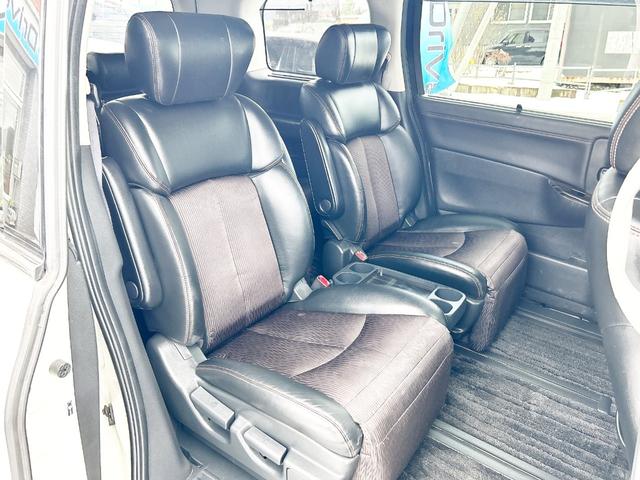 エルグランド ２５０ハイウェイスターＳ　４ＷＤ　本州仕入　両側パワースライドドア　純正ＨＤＤナビ　フルセグＴＶ　バックカメラ　後席モニター　純正ＬＥＤライト　純正フォグランプ　純正アルミ　ハーフレザーシート　クルーズコントロール　エンスタ（14枚目）